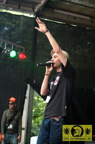 Junior Banton (D) with Outernational Sound 13. Reggae Jam Festival - Bersenbrueck 12. August 2007 (6).JPG